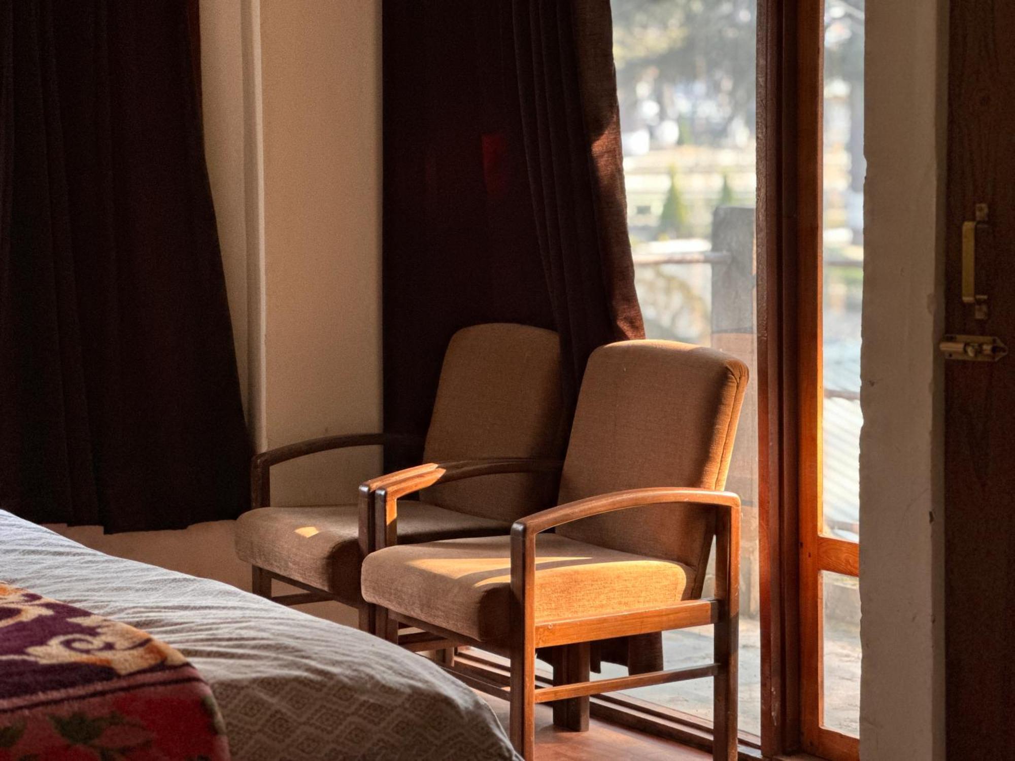The Alpine Guest House Kasol Ngoại thất bức ảnh