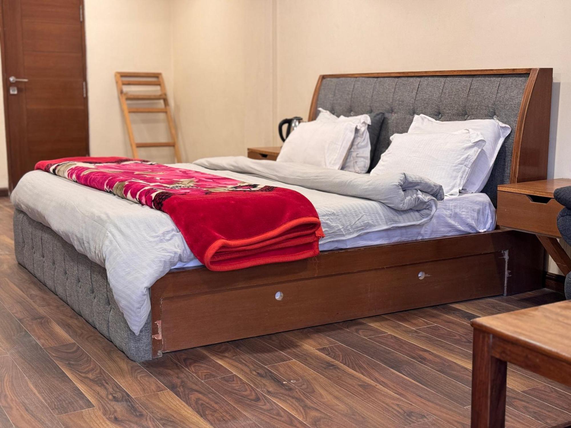 The Alpine Guest House Kasol Ngoại thất bức ảnh